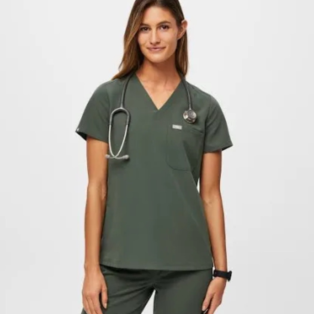 Figs Scrub top